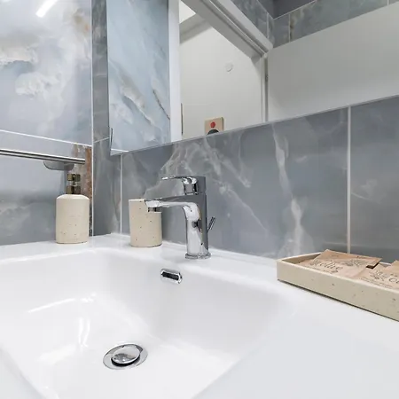 Flow Urban Living By Different * Ferrare