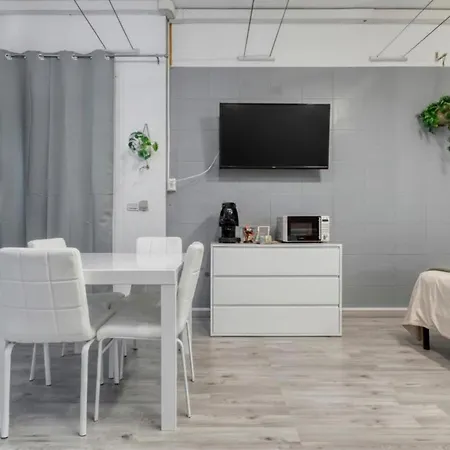 Flow Urban Living By Different Appartement *